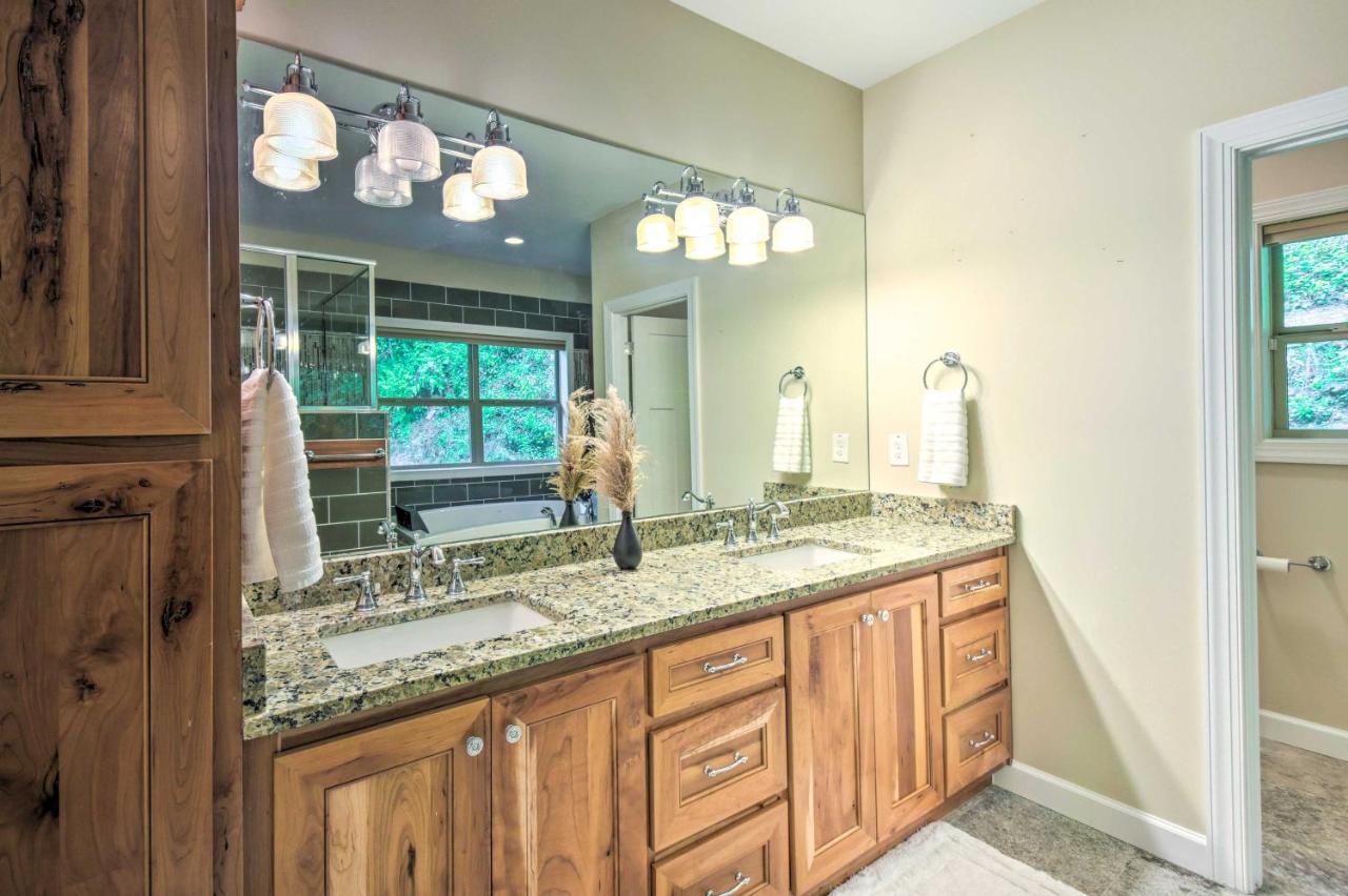 Cozy Riverside Dahlonega Home With Kayaks And Fire Pit מראה חיצוני תמונה